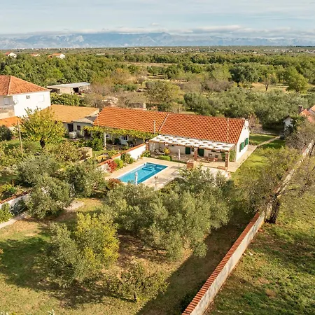 Zdravko Zadarvillas Prkos