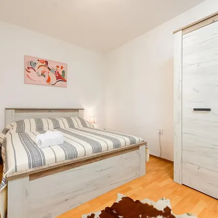 Βίλα Zdravko Zadarvillas *