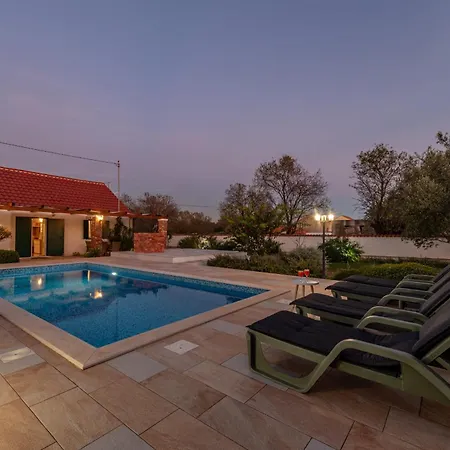 Zdravko Zadarvillas Βίλα Prkos